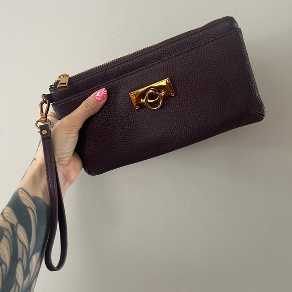 BURGUNDY CLUTCH - Picture 4 of 4